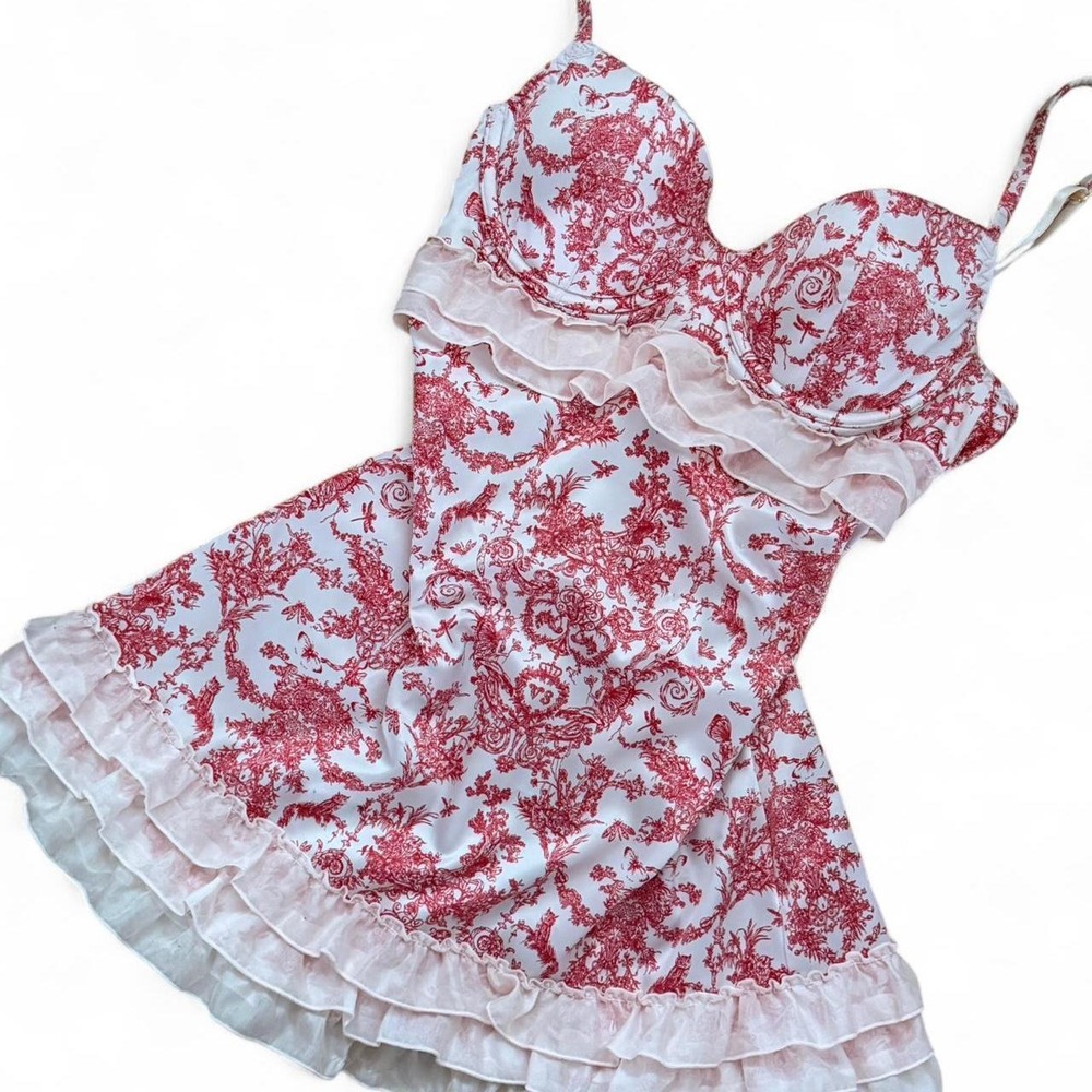 NWT Victorias Secret lingerie with ruffle details